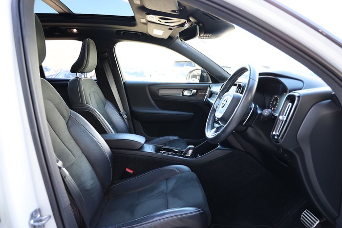 2020 Volvo XC40 T5 R-Design