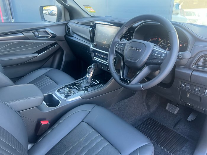 2025 Isuzu MU-X LS-T