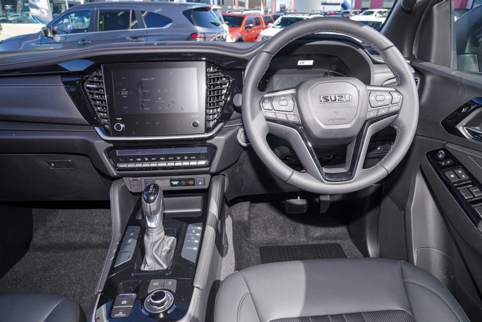 2026 Isuzu MU-X LS-T