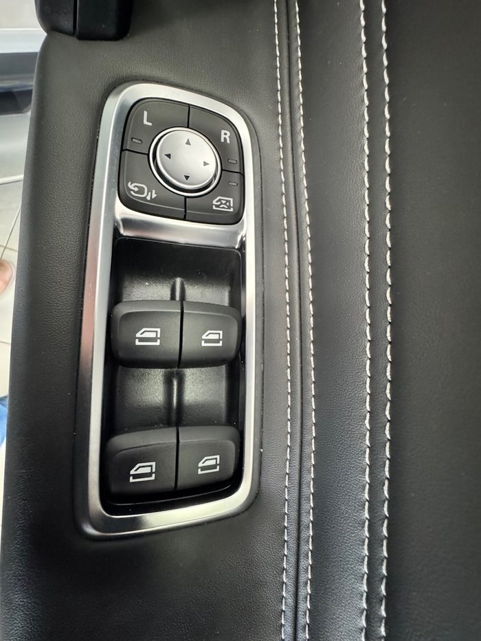 2025 LDV D90 Executive