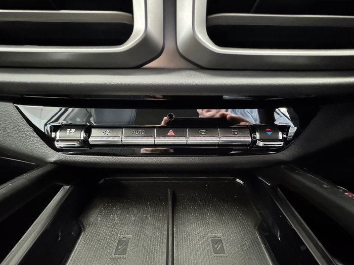 2025 LDV D90 Executive