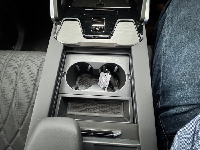 2025 LDV D90 Executive