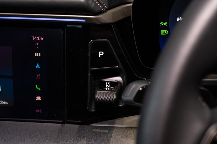 2025 Porsche Macan Turbo