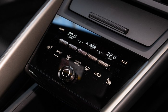 2025 Porsche Macan Turbo