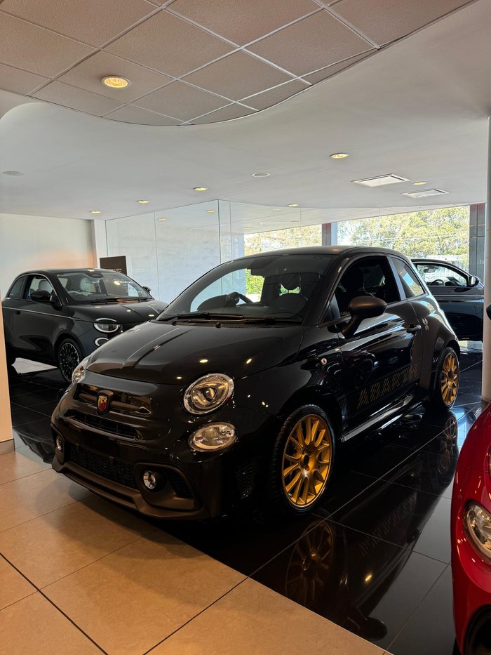 2024 Abarth 695 75 Anniversario