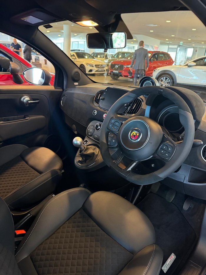 2024 Abarth 695 75 Anniversario