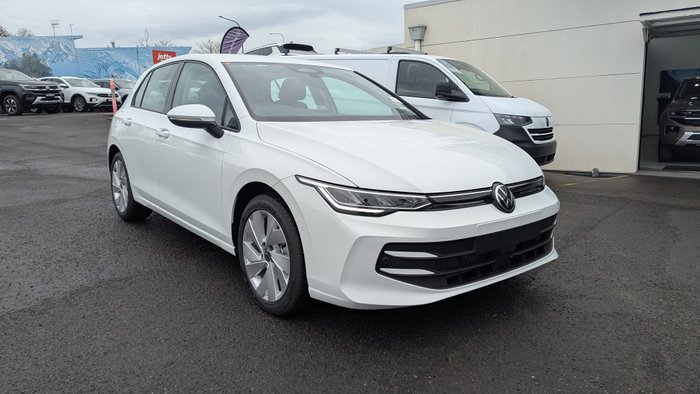 2026 VOLKSWAGEN Golf LIFE