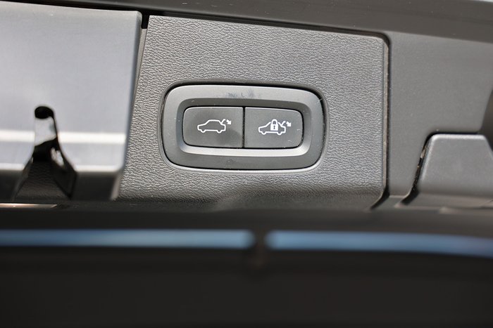 2021 Volvo XC60 T6 R-Design