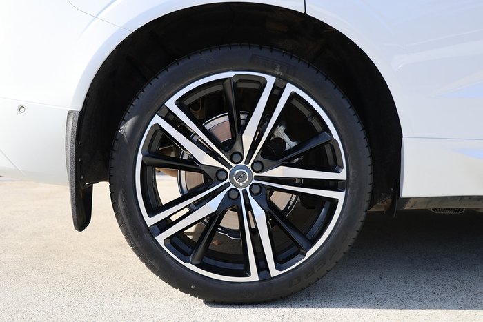 2021 Volvo XC60 T6 R-Design