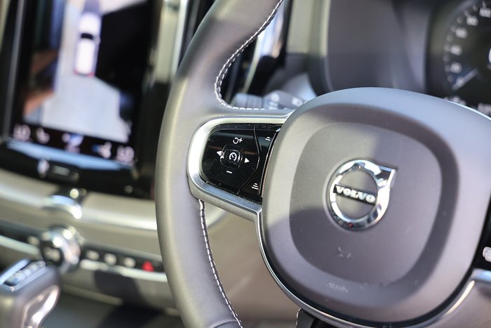 2021 Volvo XC60 T6 R-Design