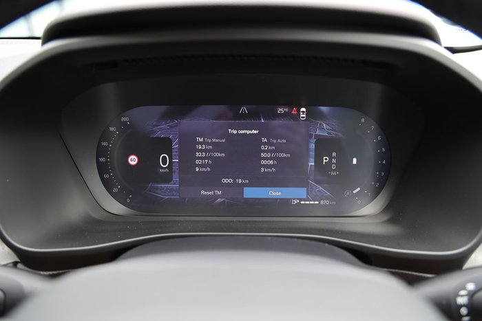 2025 Volvo XC40 Plus B4