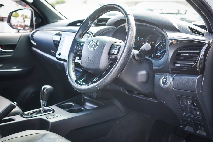 2021 Toyota HILUX Rogue