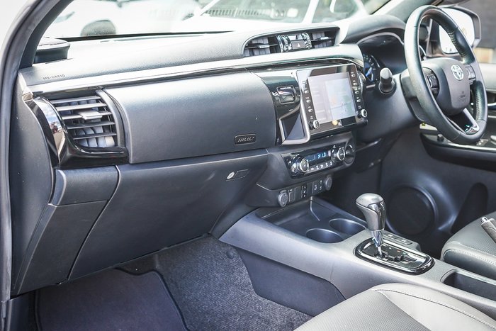 2021 Toyota HILUX Rogue