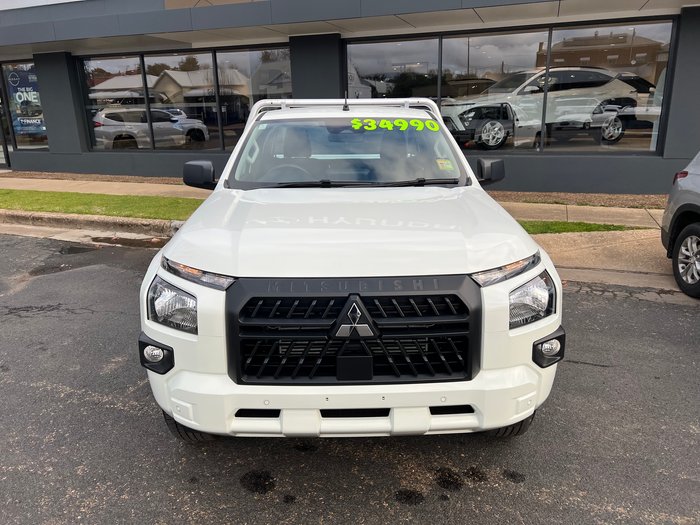 2025 MITSUBISHI TRITON GLX