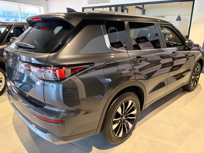 2025 MITSUBISHI Outlander LS