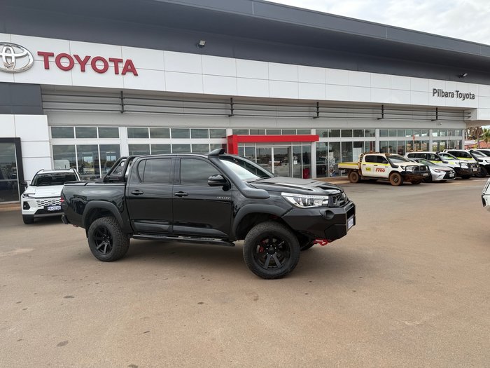 2020 Toyota Hilux Rugged X Black