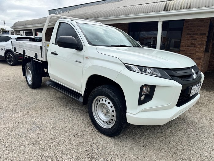 2023 MITSUBISHI Triton GLX
