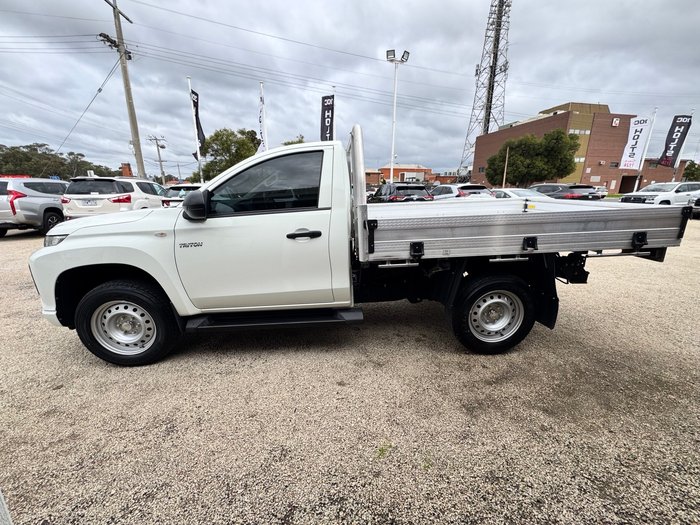 2023 MITSUBISHI Triton GLX