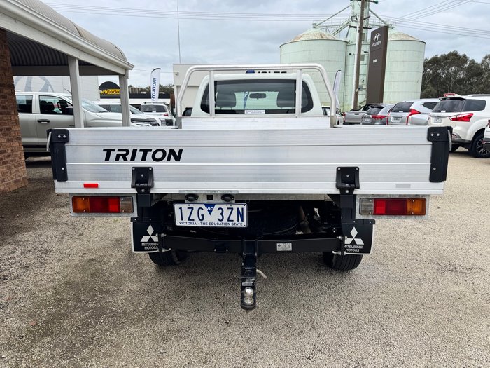 2023 MITSUBISHI Triton GLX