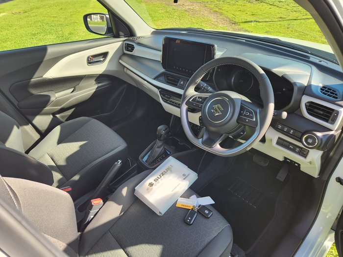 2025 Suzuki Swift Hybrid Plus