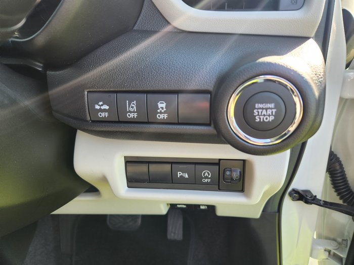 2025 Suzuki Swift Hybrid Plus