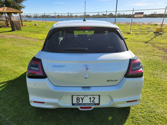 2025 Suzuki Swift Hybrid Plus