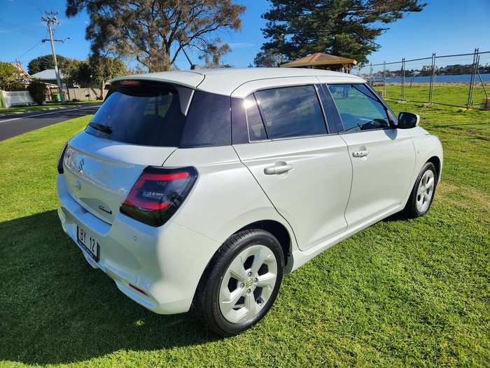 2025 Suzuki Swift Hybrid Plus