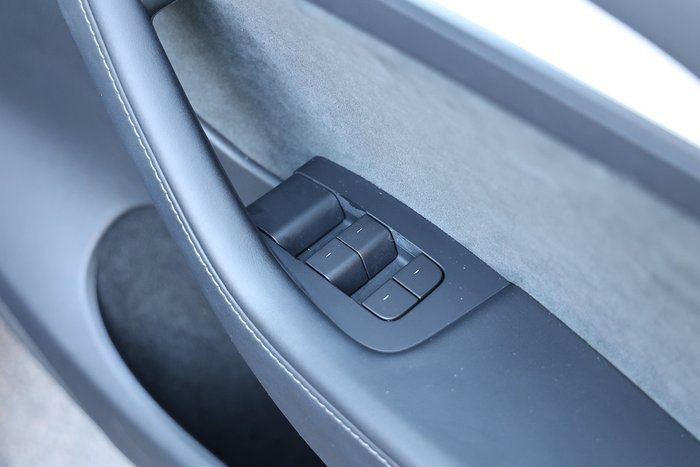 2022 Tesla Model Y Rear-Wheel Drive