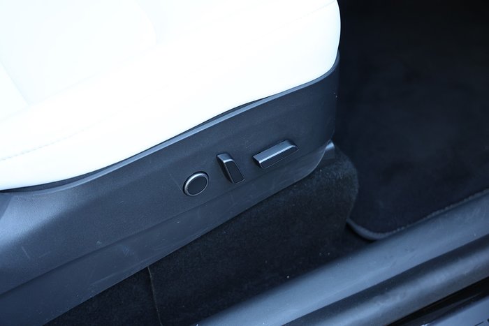 2022 Tesla Model Y Rear-Wheel Drive