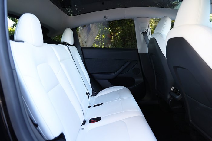 2022 Tesla Model Y Rear-Wheel Drive