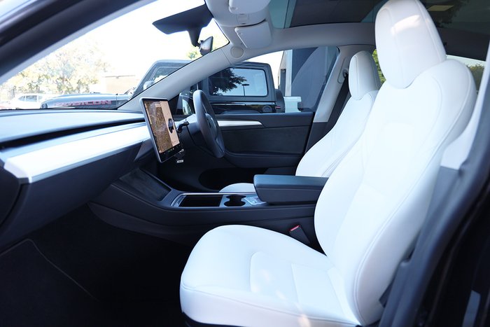 2022 Tesla Model Y Rear-Wheel Drive