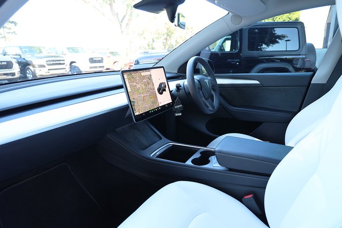 2022 Tesla Model Y Rear-Wheel Drive