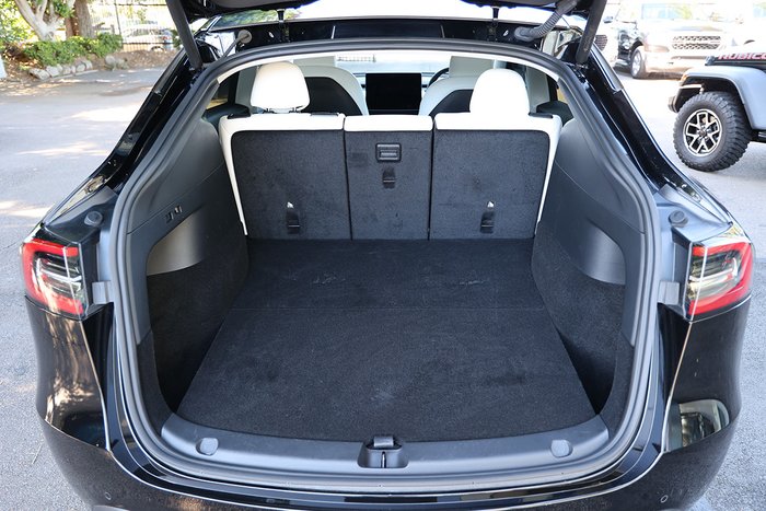 2022 Tesla Model Y Rear-Wheel Drive