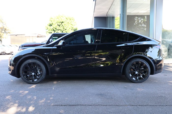 2022 Tesla Model Y Rear-Wheel Drive