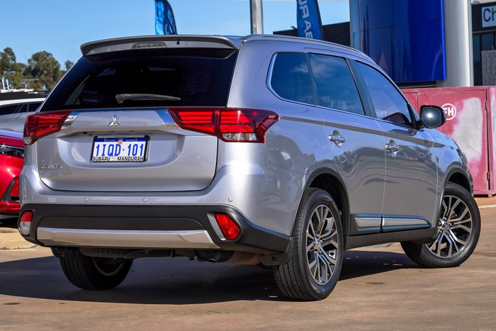 2016 Mitsubishi Outlander LS