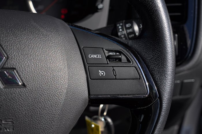 2016 Mitsubishi Outlander LS