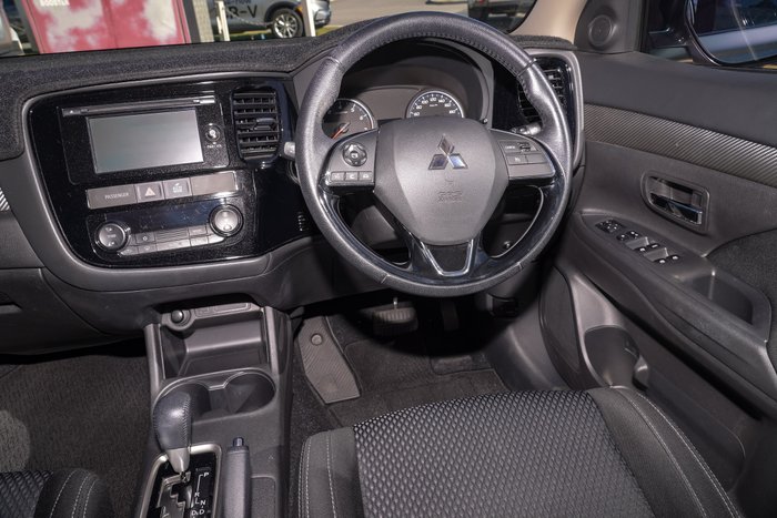 2016 Mitsubishi Outlander LS
