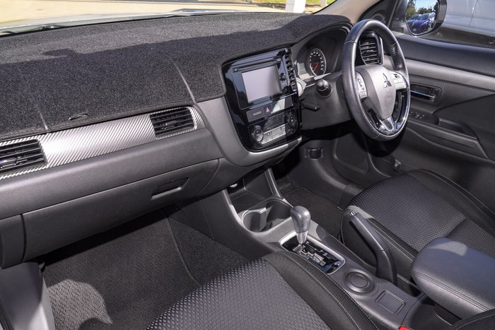 2016 Mitsubishi Outlander LS