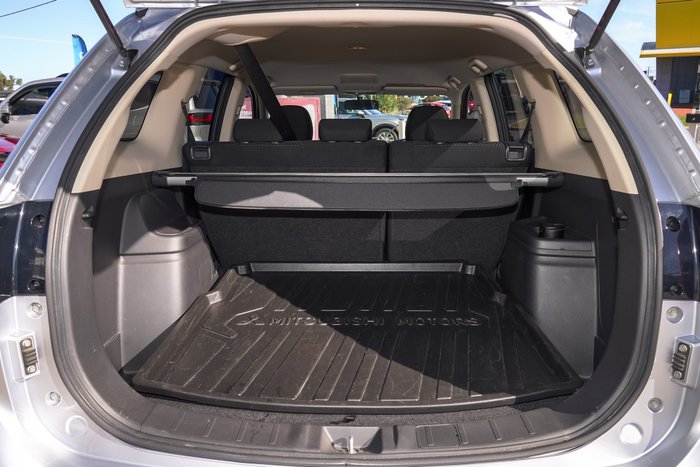 2016 Mitsubishi Outlander LS