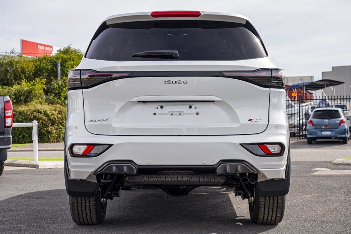2026 Isuzu MU-X X-TERRAIN