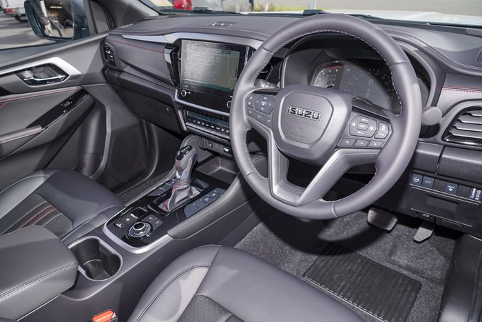 2026 Isuzu MU-X X-TERRAIN