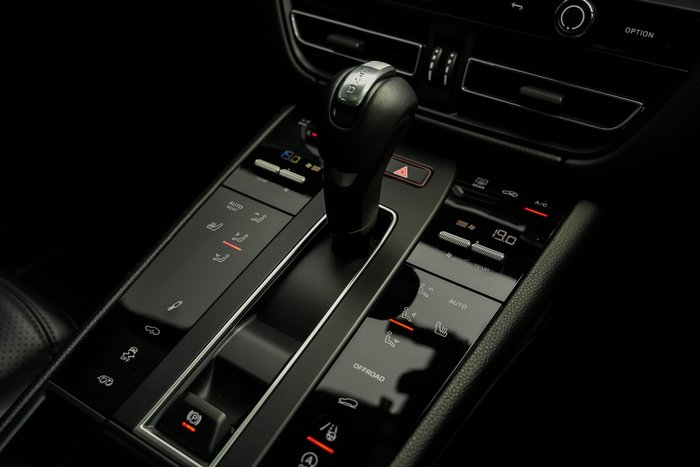 2023 Porsche Macan GTS 95B MY24 AWD BLACK