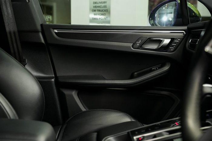 2023 Porsche Macan GTS 95B MY24 AWD BLACK