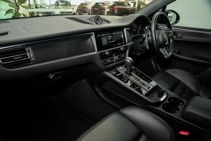 2023 Porsche Macan GTS 95B MY24 AWD BLACK