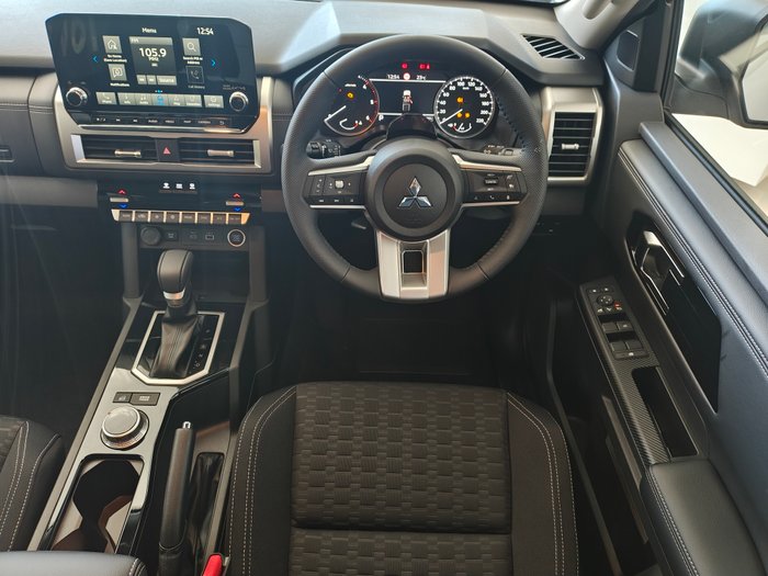 2025 MITSUBISHI Triton GLS