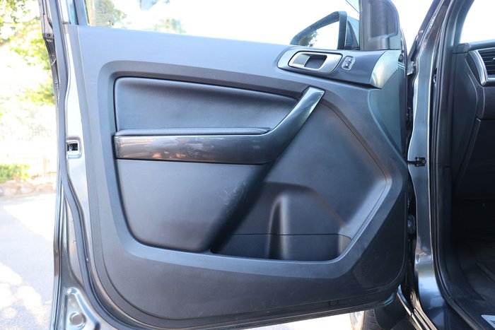 2021 Ford Everest Titanium