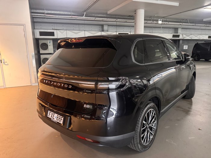 2025 Leapmotor B10 Design LR