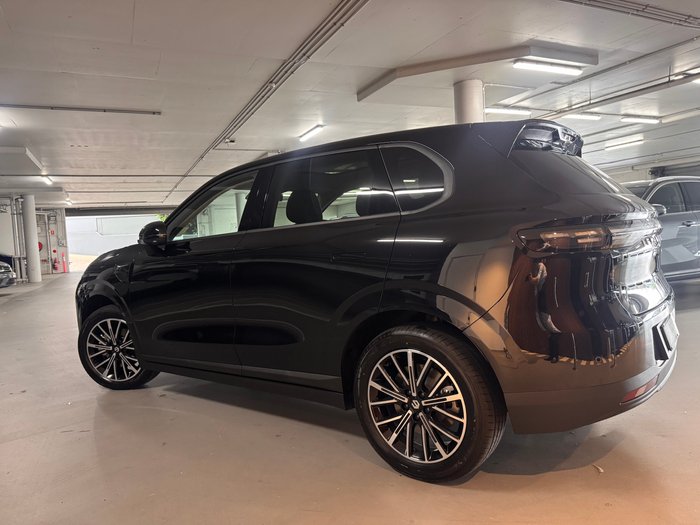 2025 Leapmotor B10 Design LR