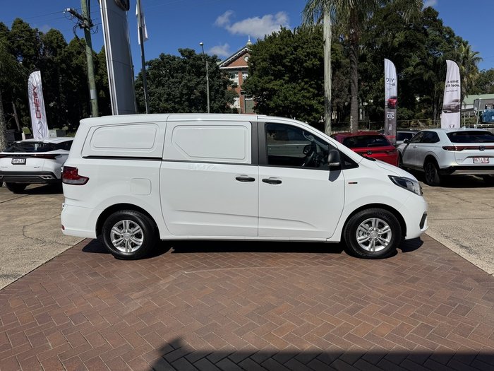 2023 LDV G10 +