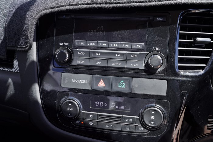 2013 Mitsubishi Outlander ES